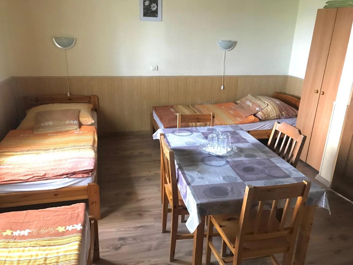 Convoy Panzio Bed & Breakfast Szajol Екстериор снимка
