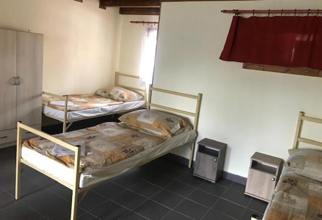 Convoy Panzio Bed & Breakfast Szajol Екстериор снимка